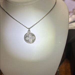 Elegant Silver Floral Pendant Necklace